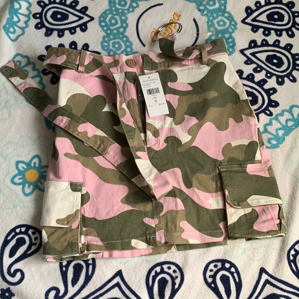 Fashion nova cargo skirt